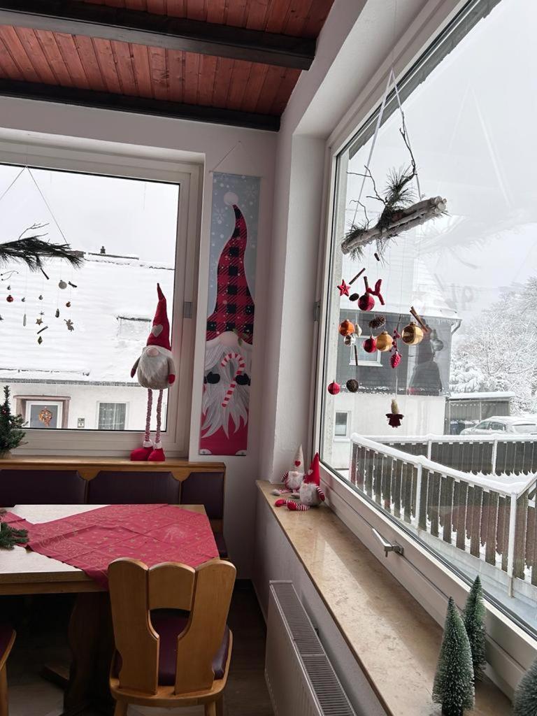 Haus Astenblick In Winterberg Fuer Bis Zu 35 Personen Fuer Wanderveranstaltungen Und Familienfeiern Exterior foto